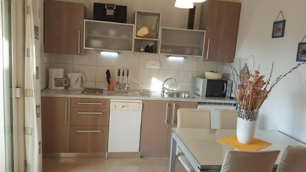 Apartments Lemar - With Parking Bol Exterior foto